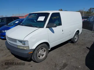 2004 Chevrolet Astro Cargo Van with VIN 1GCDM19X74B102658, listed as a IAAI auction lot 41746342 with 252,535 mi miles. Bid and sale history available at carsss.com. Image 2.