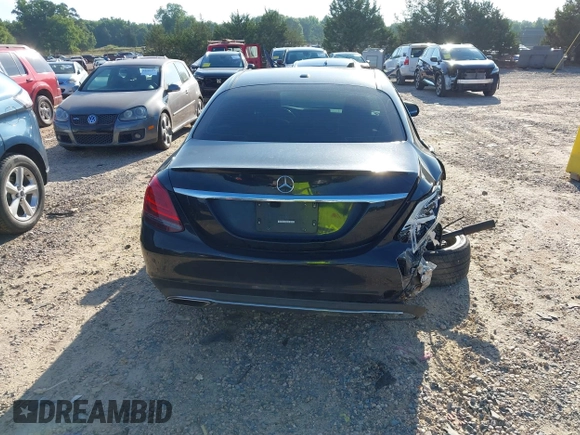 2019 Mercedes-Benz C 300 z VIN 55SWF8DB1KU318960, wystawiony jako IAAI lot #42547725 z przebiegiem 90 743 mil mil oraz . Historia ofert i sprzedaży dostępna na DreamBid. Obrazek 16.
