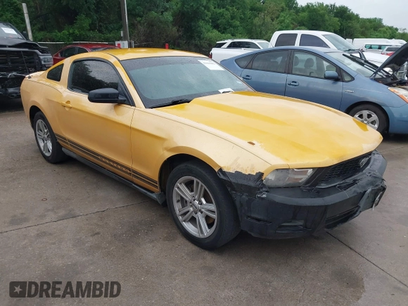 2011 Ford Mustang V6 with VIN 1ZVBP8AM5B5154811, listed as a IAAI auction lot 42161082 with 203,984 mi miles and . Bid and sale history available at carsss.com. Image 1.