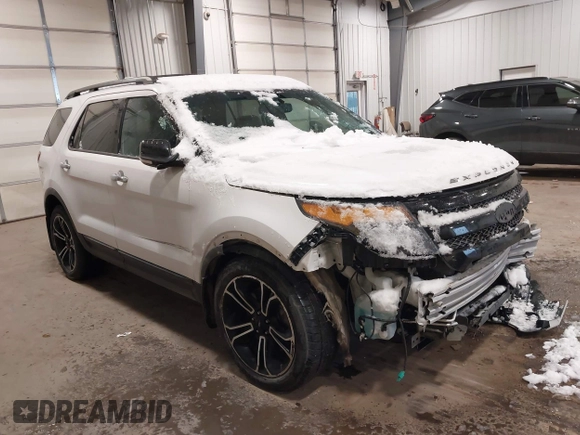 2013 Ford Explorer Sport with VIN 1FM5K8GT2DGC24829, listed as a IAAI auction lot 41722533 with 124,240 mi miles and . Bid and sale history available at carsss.com. Image 1.