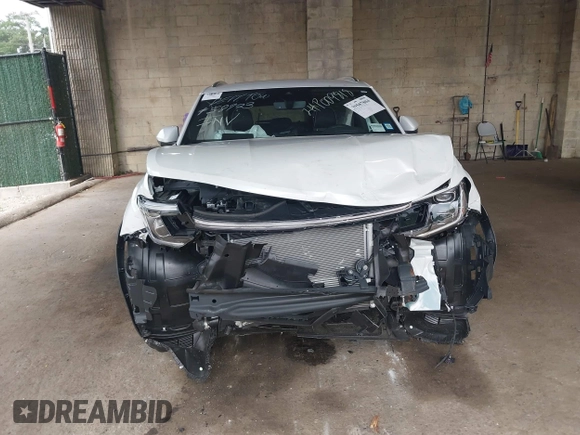 2024 Volkswagen Atlas SEL Premium R-Line with VIN 1V2FE2CA5RC229408, listed as a IAAI auction lot 39587804 with 341 mi miles and . Bid and sale history available at DreamBid. Image 12.