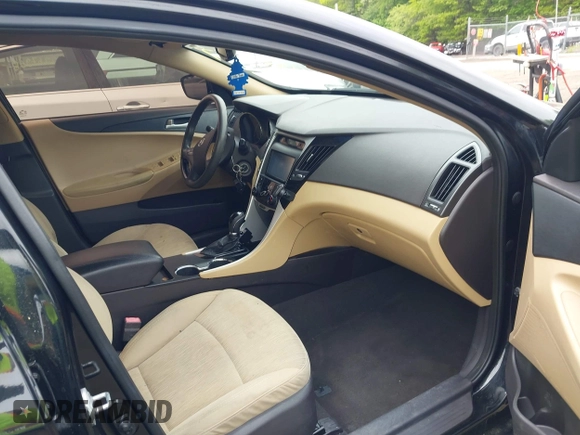 2013 Hyundai Sonata GLS z VIN 5NPEB4AC4DH635750, wystawiony jako IAAI lot #42272757 z przebiegiem 209 281 mil mil oraz . Historia ofert i sprzedaży dostępna na DreamBid. Obrazek 5.