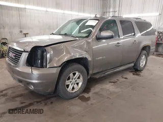 2013 GMC Yukon XL SLT with VIN 1GKS2KE71DR213758, listed as a IAAI auction lot 41713240 with 193,611 mi miles. Bid and sale history available at carsss.com. Image 18.
