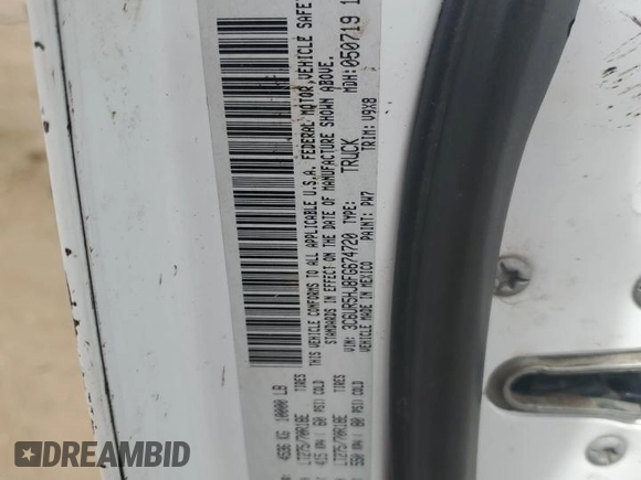 2015 Ram 2500 Tradesman with VIN 3C6UR5HJ8FG674720, listed as a Copart auction lot 56328805 with 105,467 mi miles and Salvage title. Bid and sale history available at DreamBid. Image 12.