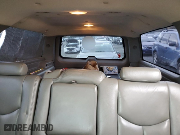2005 Chevrolet Suburban LS with VIN 3GNFK16Z75G256551, listed as a Copart auction lot 76172014 with 229,260 mi miles and Salvage Title. Bid and sale history available at carsss.com. Image 10.