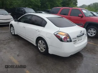 2012 Nissan Altima S z VIN 1N4AL2AP5CN413760, wystawiony jako IAAI lot #42412833 z przebiegiem 221 149 mil mil oraz . Historia ofert i sprzedaży dostępna na DreamBid. Obrazek 3.