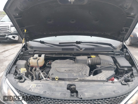 2020 Chrysler Voyager LXi z VIN 2C4RC1DG5LR164284, wystawiony jako IAAI lot #42055376 z przebiegiem 143 474 mil mil oraz . Historia ofert i sprzedaży dostępna na DreamBid. Obrazek 10.