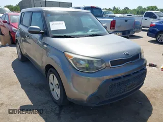 2014 Kia Soul with VIN KNDJN2A27E7049468, listed as a IAAI auction lot 42008888 with 112,788 mi miles. Bid and sale history available at carsss.com. Image 1.