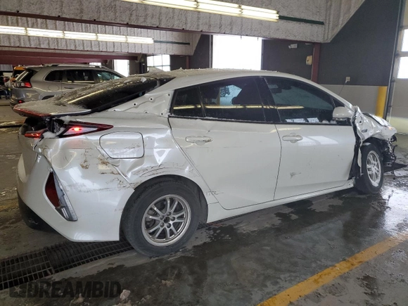 2018 Toyota Prius Plus with VIN JTDKARFP3J3076830, listed as a Copart auction lot 81571204 with 63,808 mi miles and Clean Title. Bid and sale history available at DreamBid. Image 3.