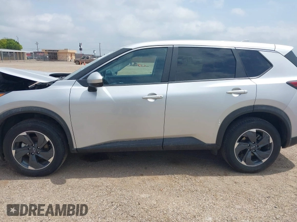 2024 Nissan Rogue SV with VIN 5N1BT3BA8RC677554, listed as a IAAI auction lot 42133131 with 33,526 mi miles and . Bid and sale history available at carsss.com. Image 15.