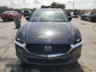 2023 Mazda CX-30 S Carbon Edition z VIN 3MVDMBCM2PM572015, wystawiony jako Copart lot #60109135 z przebiegiem 27 790 mil mil oraz Szkoda całkowita • Salvage title. Historia ofert i sprzedaży dostępna na DreamBid. Obrazek 5.