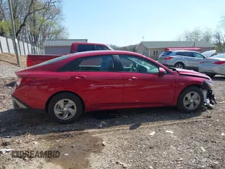 2025 Hyundai Elantra SE z VIN KMHLL4DG4SU856802, wystawiony jako IAAI lot #42102646 z przebiegiem 1 555 mil mil oraz . Historia ofert i sprzedaży dostępna na DreamBid. Obrazek 14.