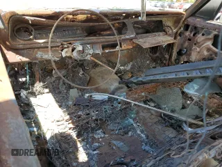 1965 Chevrolet Impala с VIN 164375L212446, выставлен на аукционе Copart как лот 55611653 с пробегом Не указан миль и На запчасти • Non repairable. История ставок и продаж доступна на DreamBid. Изображение 8.
