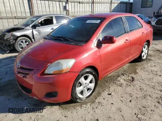 2008 Toyota Yaris z VIN JTDBT923681265944, wystawiony jako Copart lot #84122184 z przebiegiem 186 207 mil mil oraz Szkoda całkowita • Salvage title. Historia ofert i sprzedaży dostępna na DreamBid. Obrazek 1.