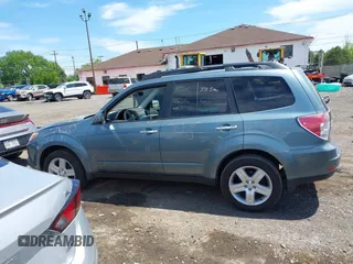 2010 Subaru Forester X Premium с VIN JF2SH6CC7AH732611, выставлен на аукционе IAAI как лот 42280071 с пробегом 171 177 миль миль и . История ставок и продаж доступна на DreamBid. Изображение 14.