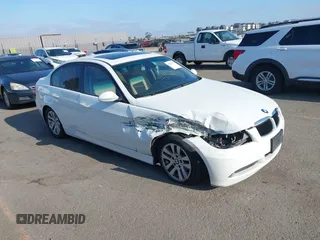 2006 BMW 3 Series 325i with VIN WBAVB13516PT05033, listed as a IAAI auction lot 42652774 with 125,815 mi miles and . Bid and sale history available at DreamBid. Image 1.