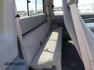 1999 Ford F-250 XL with VIN 1FTNX21S3XED04403, listed as a IAAI auction lot 42134432 with 146,584 mi miles and . Bid and sale history available at DreamBid. Image 8.