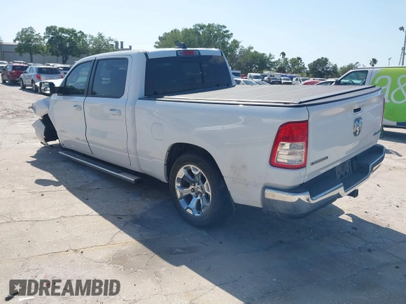 2022 Ram 1500 Big Horn z VIN 1C6RRFMG2NN430198, wystawiony jako IAAI lot #41944132 z przebiegiem 54 479 mil mil oraz . Historia ofert i sprzedaży dostępna na DreamBid. Obrazek 3.