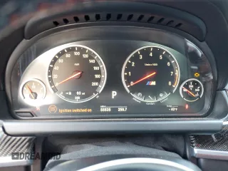 2015 BMW M6 z VIN WBSLX9C59FD160716, wystawiony jako Copart lot #47144925 z przebiegiem 55 535 mil mil oraz Szkody całkowita. Historia ofert i sprzedaży dostępna na DreamBid. Obrazek 9.