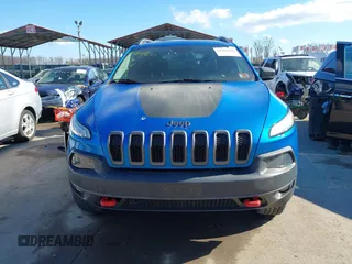 2018 Jeep Cherokee Trailhawk with VIN 1C4PJMBX7JD507453, listed as a IAAI auction lot 41464420 with 100,369 mi miles and . Bid and sale history available at DreamBid. Image 12.