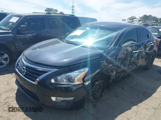 2013 Nissan Altima 2.5 S with VIN 1N4AL3AP8DC914998, listed as a IAAI auction lot 41839546 with 110,807 mi miles and . Bid and sale history available at carsss.com. Image 6.