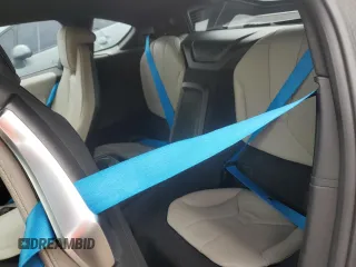 2014 BMW i8 z VIN WBY2Z2C50EVX64814, wystawiony jako Copart lot #52720385 z przebiegiem 63 909 mil mil oraz Szkoda całkowita • Salvage title. Historia ofert i sprzedaży dostępna na DreamBid. Obrazek 10.