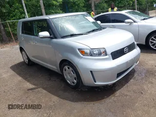 2010 Scion xB z VIN JTLZE4FE4A1109807, wystawiony jako IAAI lot #42300136 z przebiegiem 128 887 mil mil oraz . Historia ofert i sprzedaży dostępna na DreamBid. Obrazek 1.
