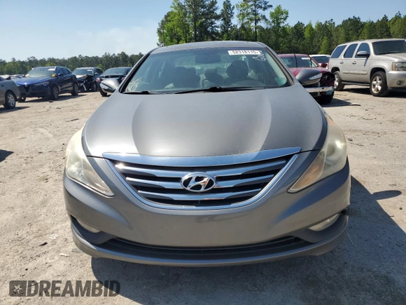 2014 Hyundai Sonata Limited with VIN 5NPEC4AB3EH844712, listed as a Copart auction lot 52318115 with 106,817 mi miles and Clean Title. Bid and sale history available at DreamBid. Image 5.