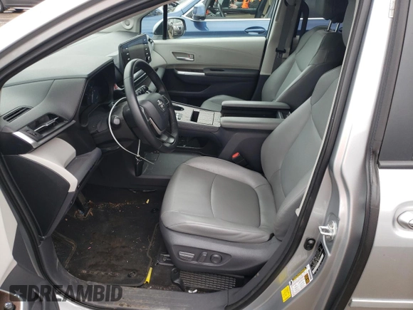 2021 Toyota Sienna XLE с VIN 5TDJSKFCXMS029634, выставлен на аукционе Copart как лот 53106515 с пробегом 43 962 миль миль и Списание • Salvage title. История ставок и продаж доступна на DreamBid. Изображение 7.