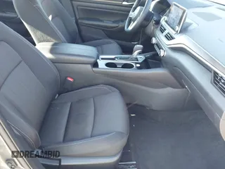 2024 Nissan Altima SV with VIN 1N4BL4DV0RN319322, listed as a IAAI auction lot 41988599 with 36,148 mi miles and . Bid and sale history available at DreamBid. Image 5.