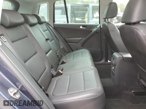 2011 Volkswagen Tiguan SE with VIN WVGBV7AX8BW523969, listed as a Copart auction lot 52463575 with 142,209 mi miles and Clean Title. Bid and sale history available at DreamBid. Image 11.
