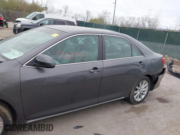 2014 Toyota Camry L with VIN 4T4BF1FK6ER364253, listed as a IAAI auction lot 42011773 with 87,051 mi miles. Bid and sale history available at carsss.com. Image 15.