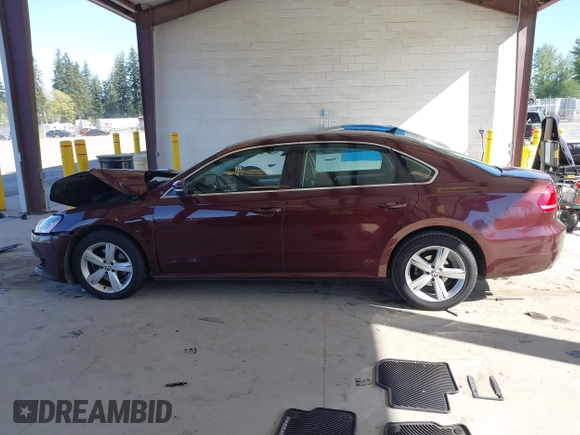 2013 Volkswagen Passat SE w/Sunroof & Nav with VIN 1VWBP7A31DC049778, listed as a IAAI auction lot 42087235 with 197,784 mi miles. Bid and sale history available at carsss.com. Image 14.