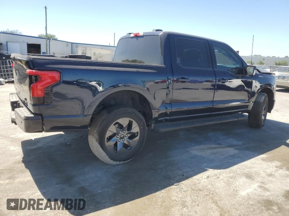 2024 Ford F-150 Lightning Flash z VIN 1FT6W3L7XRWG19735, wystawiony jako Copart lot #50089495 z przebiegiem 7 764 mil mil oraz Szkoda całkowita • Salvage title. Historia ofert i sprzedaży dostępna na DreamBid. Obrazek 3.