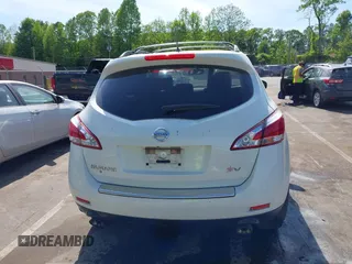 2014 Nissan Murano SV z VIN JN8AZ1MU5EW402599, wystawiony jako IAAI lot #42115514 z przebiegiem 131 656 mil mil oraz . Historia ofert i sprzedaży dostępna na DreamBid. Obrazek 17.