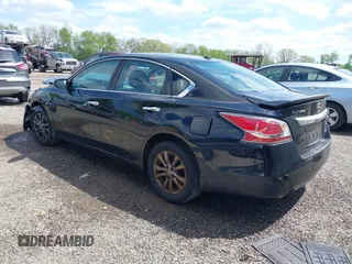 2015 Nissan Altima SV z VIN 1N4AL3AP2FC585914, wystawiony jako IAAI lot #42200459 z przebiegiem 174 706 mil mil oraz . Historia ofert i sprzedaży dostępna na DreamBid. Obrazek 3.