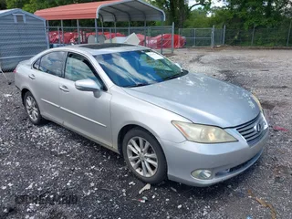 2011 Lexus ES 330 z VIN JTHBK1EG8B2422554, wystawiony jako IAAI lot #42232717 z przebiegiem 215 361 mil mil oraz . Historia ofert i sprzedaży dostępna na DreamBid. Obrazek 1.