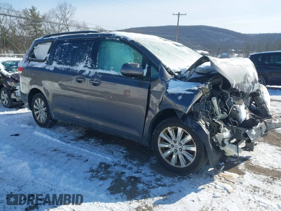 2013 Toyota Sienna LE with VIN 5TDJK3DCXDS061105, listed as a IAAI auction lot 41363922 with 163,231 mi miles and . Bid and sale history available at DreamBid. Image 1.