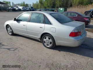 2003 Toyota Avalon XL with VIN 4T1BF28B53U302854, listed as a IAAI auction lot 42057098 with 230,127 mi miles. Bid and sale history available at carsss.com. Image 3.