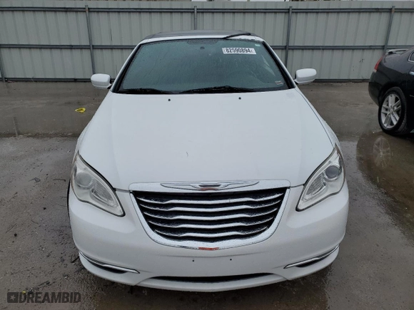 2012 Chrysler 200 Touring with VIN 1C3BCBEB9CN116105, listed as a Copart auction lot 82590894 with NaN miles and Salvage Title. Bid and sale history available at carsss.com. Image 5.