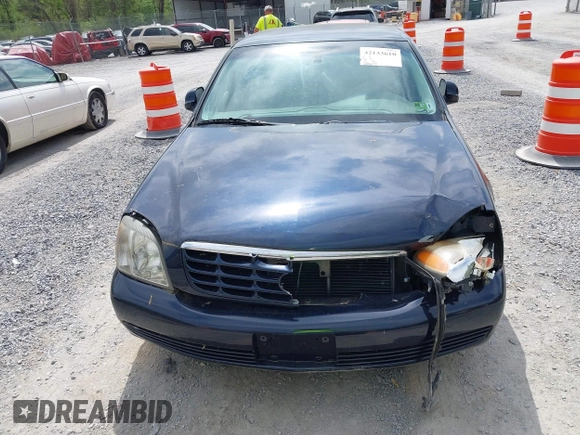 2004 Cadillac DeVille DHS z VIN 1G6KE54Y64U110060, wystawiony jako IAAI lot #42133610 z przebiegiem 68 677 mil mil oraz . Historia ofert i sprzedaży dostępna na DreamBid. Obrazek 6.