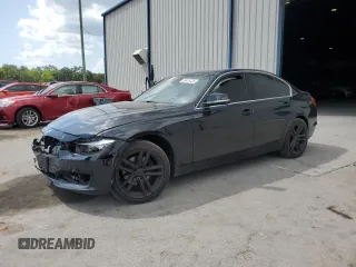 2015 BMW 3 Series 328i xDrive z VIN WBA3B5G54FNS12463, wystawiony jako Copart lot #55415725 z przebiegiem 133 747 mil mil oraz Szkoda całkowita • Salvage title. Historia ofert i sprzedaży dostępna na DreamBid. Obrazek 1.