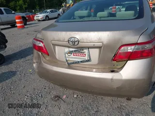 2009 Toyota Camry z VIN 4T4BE46K39R093064, wystawiony jako IAAI lot #42481943 z przebiegiem 119 938 mil mil oraz . Historia ofert i sprzedaży dostępna na DreamBid. Obrazek 6.
