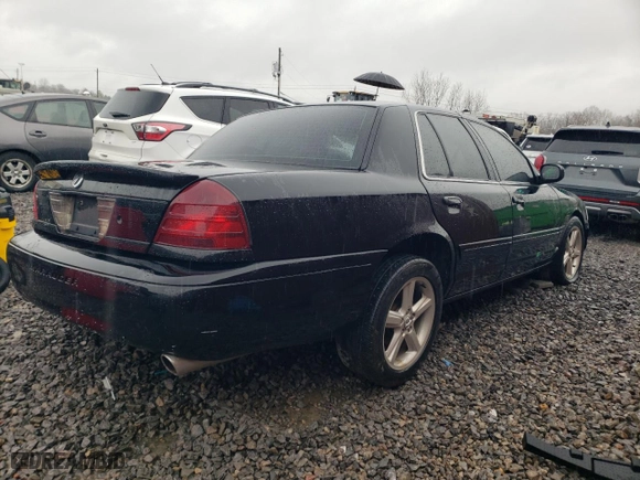 2003 Mercury Marauder with VIN 2MEHM75V63X677322, listed as a Copart auction lot 45084025 with 169,785 mi miles and Clean Title. Bid and sale history available at carsss.com. Image 3.