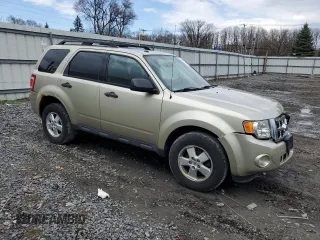 2011 Ford Escape XLT z VIN 1FMCU9D7XBKA96400, wystawiony jako Copart lot #53159585 z przebiegiem 119 962 mil mil oraz Czysty tytuł • Clean title. Historia ofert i sprzedaży dostępna na DreamBid. Obrazek 4.