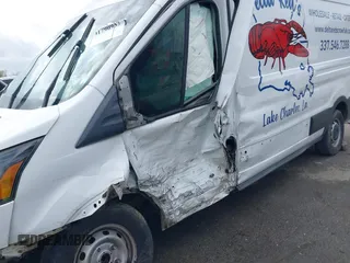 2017 Ford Transit с VIN 1FTYR2CM0HKA76059, выставлен на аукционе IAAI как лот 41790937 с пробегом 148 481 миль миль и . История ставок и продаж доступна на DreamBid. Изображение 6.
