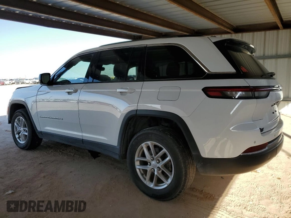 2023 Jeep Grand Cherokee Laredo z VIN 1C4RJGAG7PC535294, wystawiony jako Copart lot #87948155 z przebiegiem 43 469 mil mil oraz Czysty tytuł • Clean title. Historia ofert i sprzedaży dostępna na DreamBid. Obrazek 2.