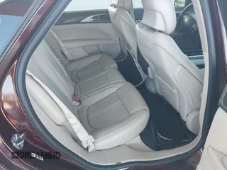 2017 Lincoln MKZ Select with VIN 3LN6L5C98HR600572, listed as a IAAI auction lot 39682039 with 89,283 mi miles. Bid and sale history available at carsss.com. Image 8.