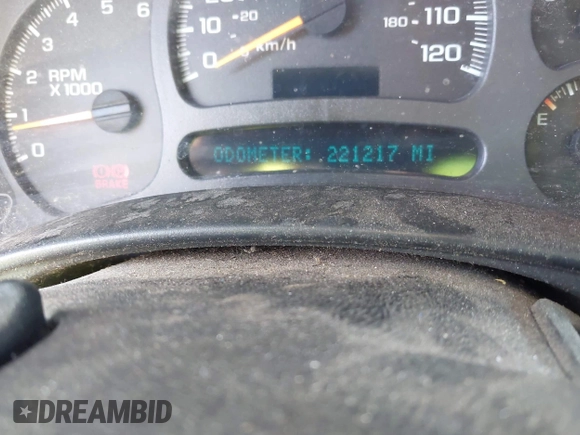 2004 Chevrolet Silverado 1500 LS with VIN 2GCEC19T441315295, listed as a IAAI auction lot 41957885 with 221,217 mi miles and . Bid and sale history available at DreamBid. Image 7.