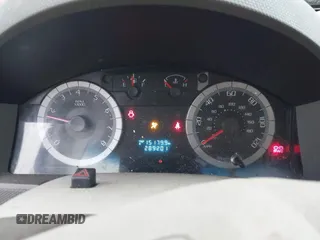 2008 Ford Escape XLT с VIN 1FMCU03108KC38240, выставлен на аукционе IAAI как лот 42121319 с пробегом 289 201 миль миль и . История ставок и продаж доступна на DreamBid. Изображение 7.